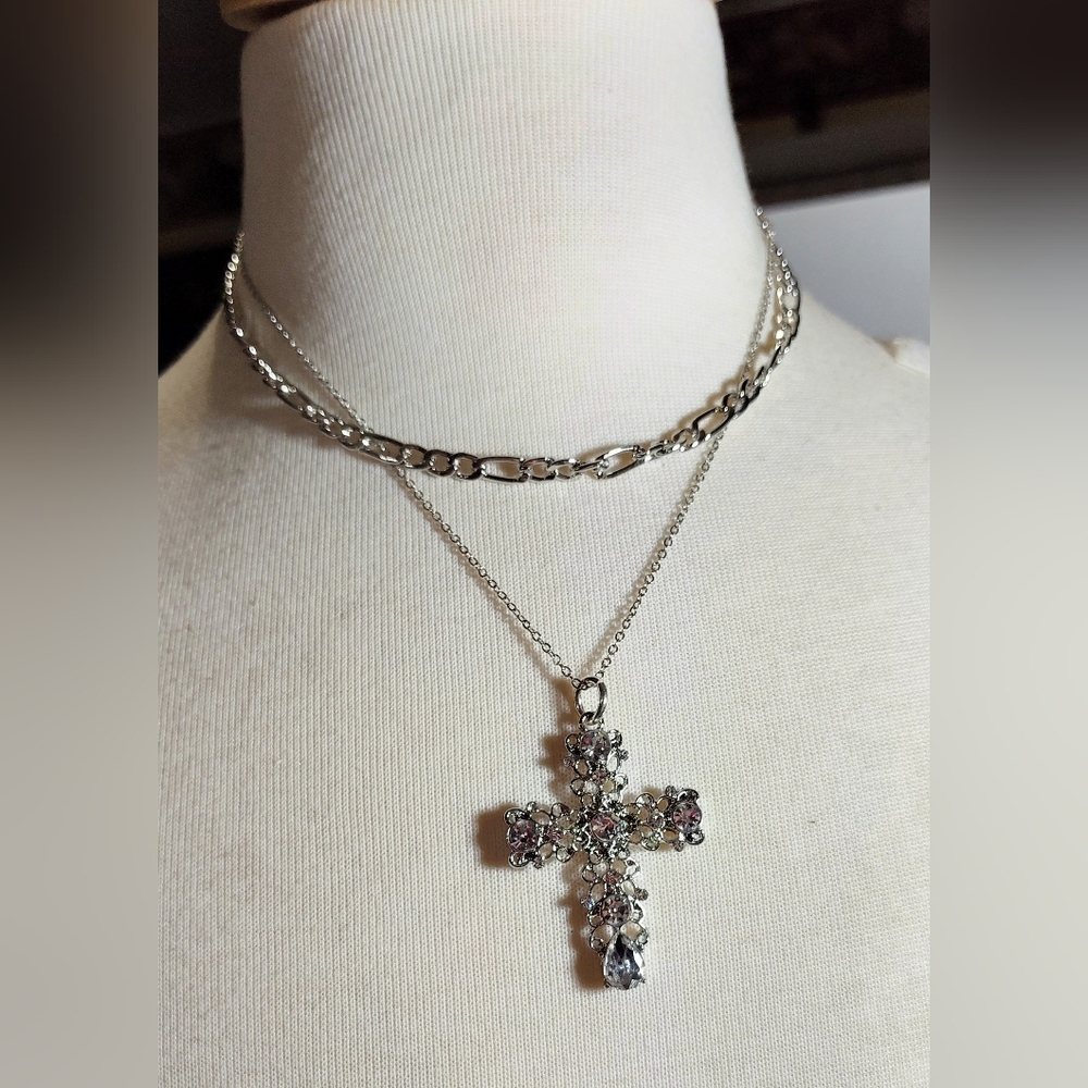 Layered Silver Tone Necklace with Cross Pendant Nwot